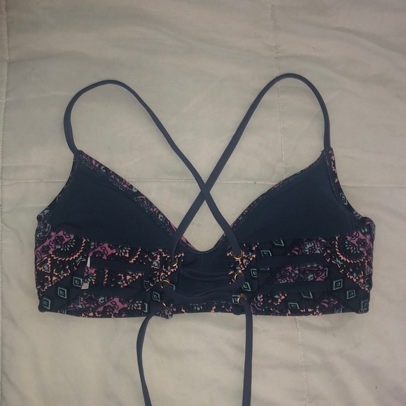 Bathing suit top - Picture 2 of 2